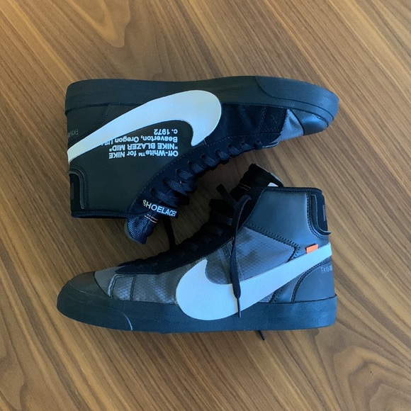Hi everyone, these are my brand new off white blazers. Have not been worn. - Picture 3 of 7